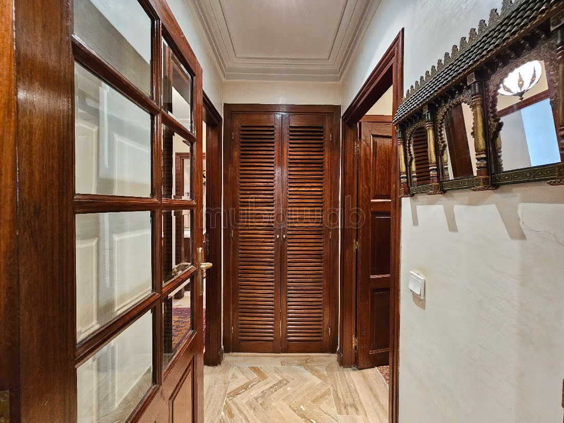 Appartamento in vendita a Maârif. 6 locali. Terrazzo e garage