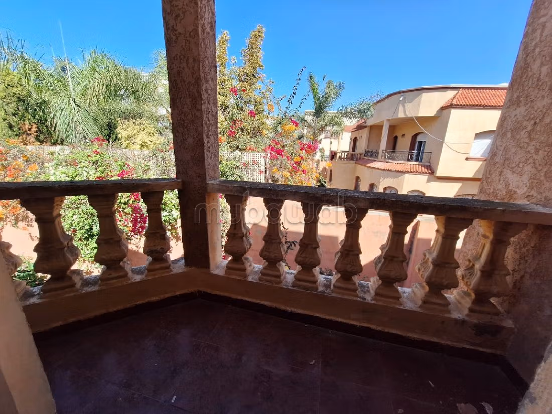 Magnifica villa in vendita a La Colline. 8 camere da letto. Garage e terrazzo