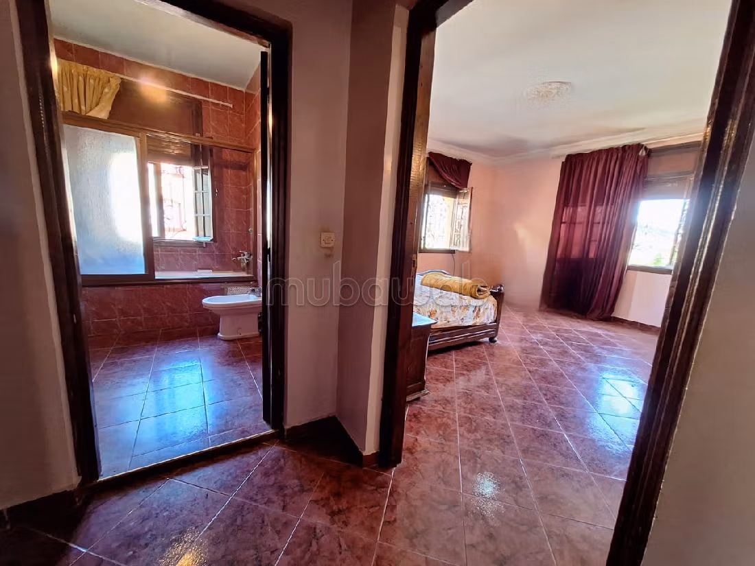 Magnifica villa in vendita a La Colline. 8 camere da letto. Garage e terrazzo