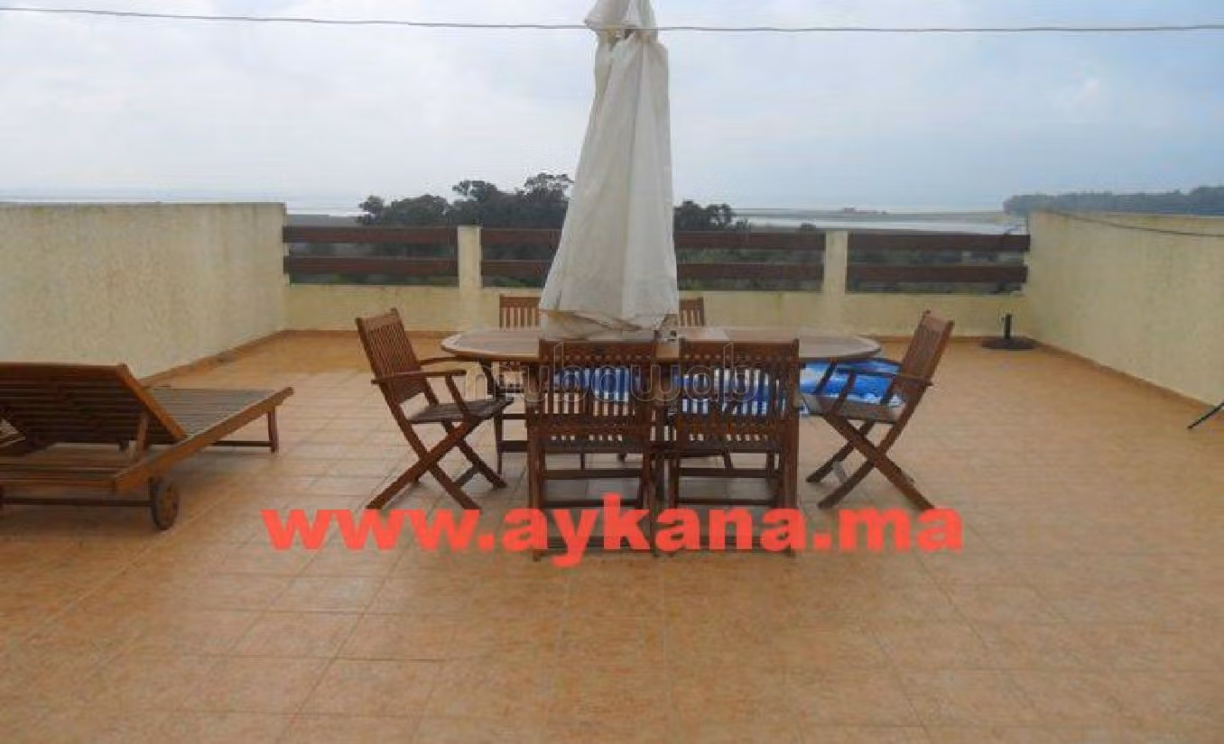 Alquiler de casa. 6 hermosas habitaciones. Jardín privado, trastero. 