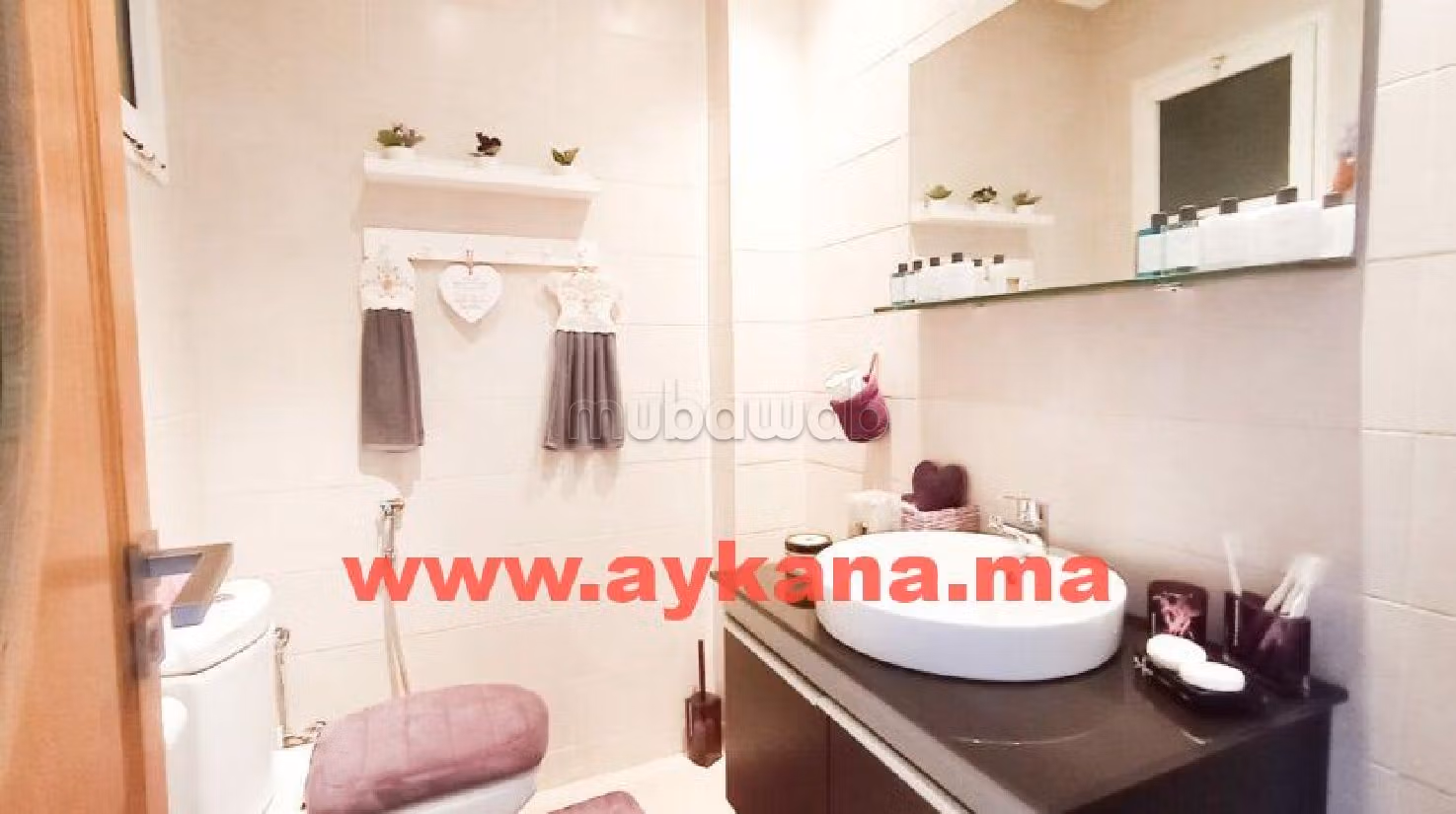 شقة رائعة للبيع بحسّان - وسط المدينة. المساحة الكلية 112 م². مع المرآب والمصعد. 