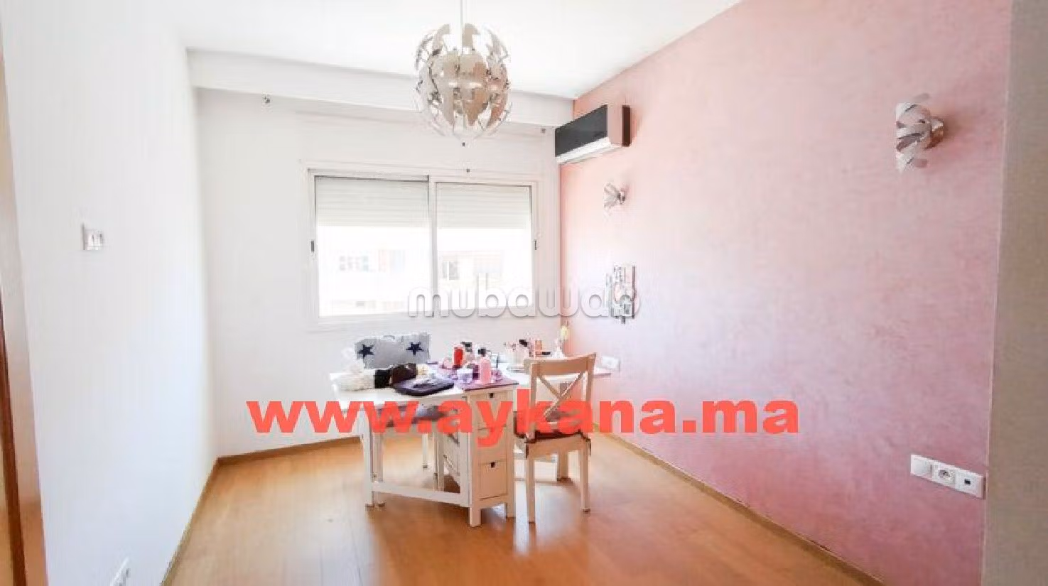 شقة رائعة للبيع بحسّان - وسط المدينة. المساحة الكلية 112 م². مع المرآب والمصعد. 