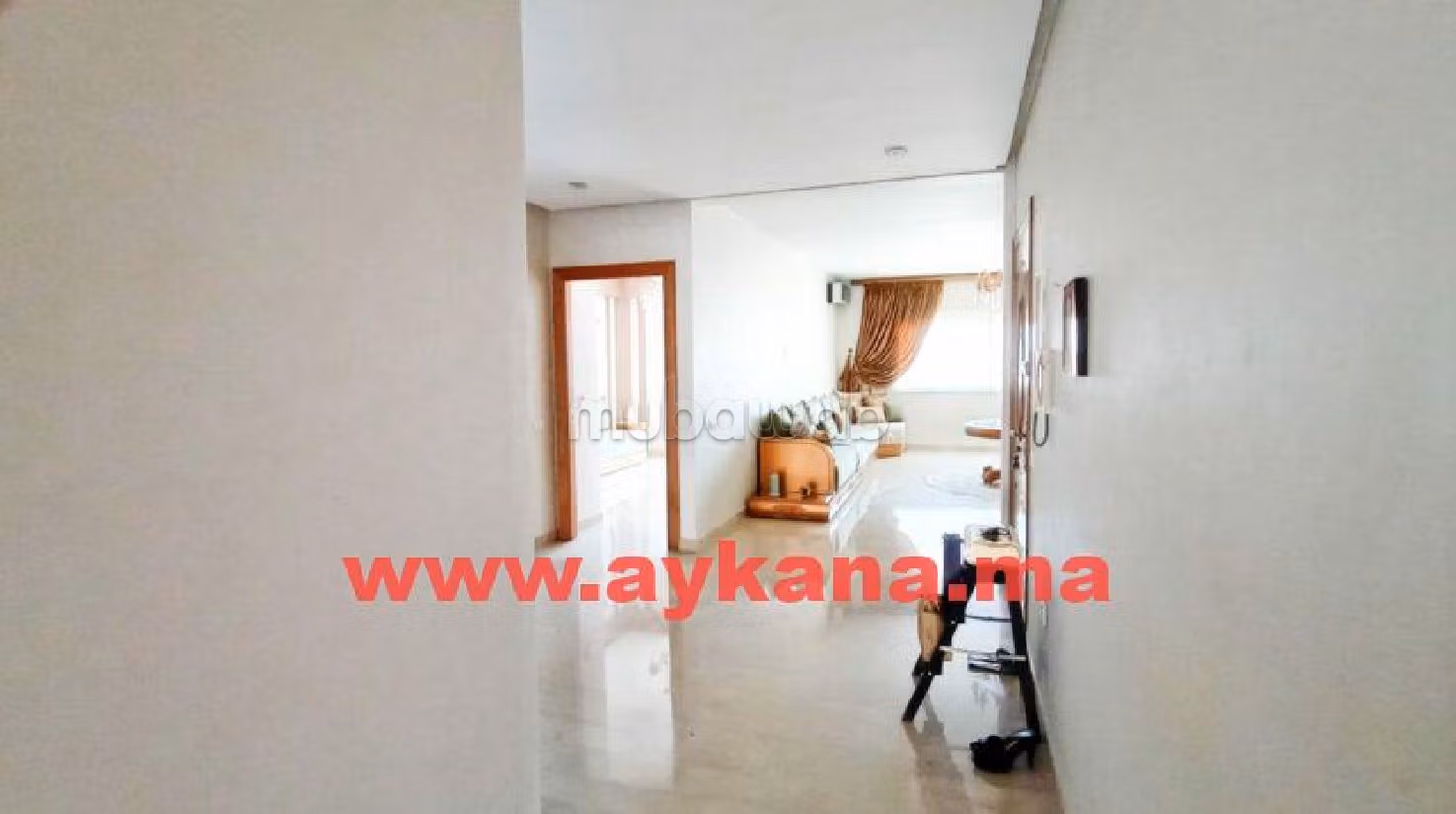 شقة رائعة للبيع بحسّان - وسط المدينة. المساحة الكلية 112 م². مع المرآب والمصعد. 