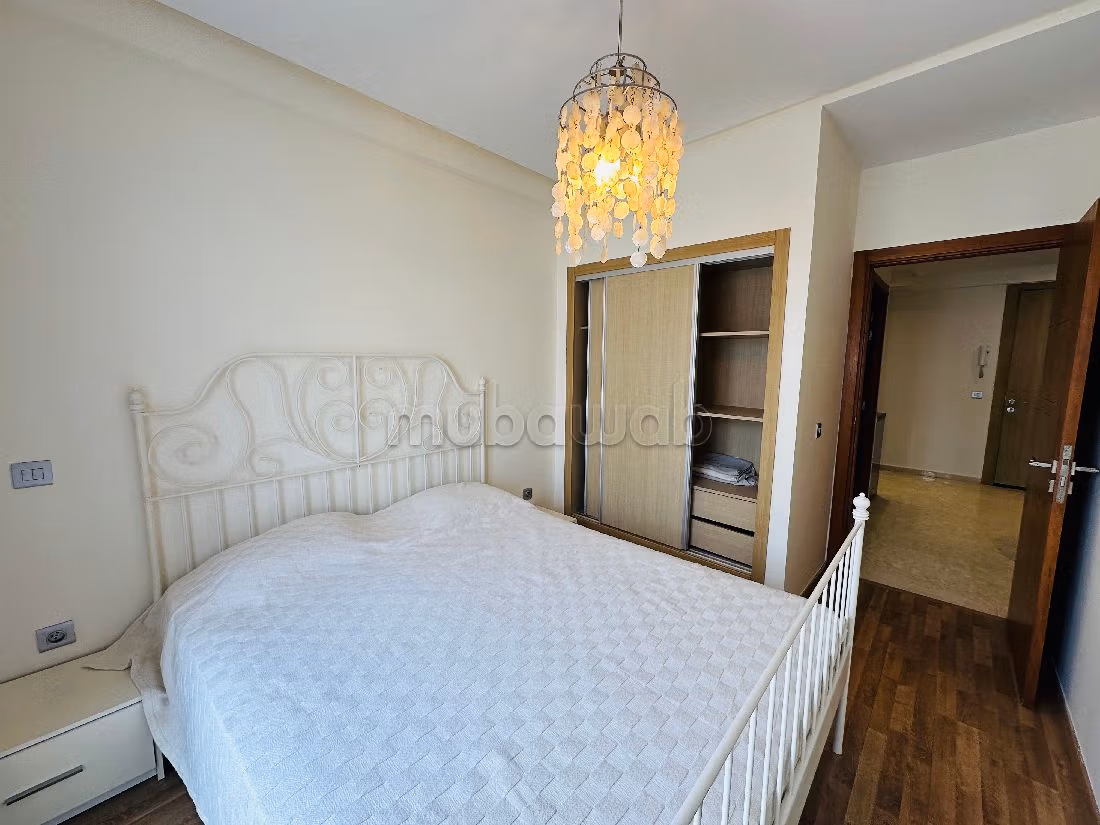 Apartment for rent in Bourgogne Ouest. 2 comfortable rooms. New furniture.