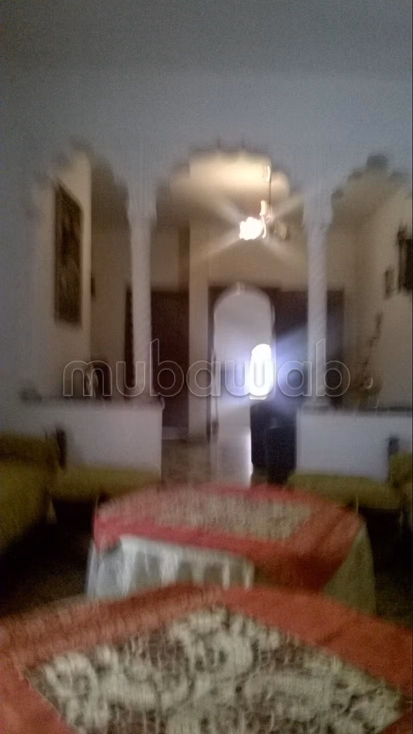 Magnífica casa en venta en Akkari. 6 dormitorios. Jardineras, Gran terraza