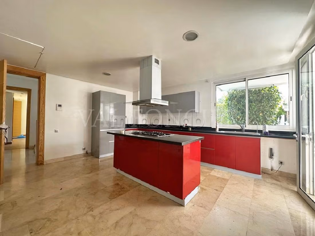 Location magnifique villa front de Golf 5 suites 1000m2, Bouskoura ville verte