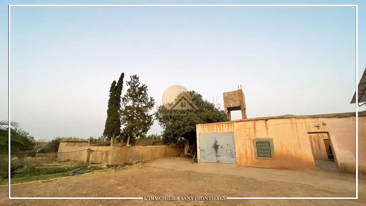 Nice farm for sale in Route de Fez. Area of 42410 m²