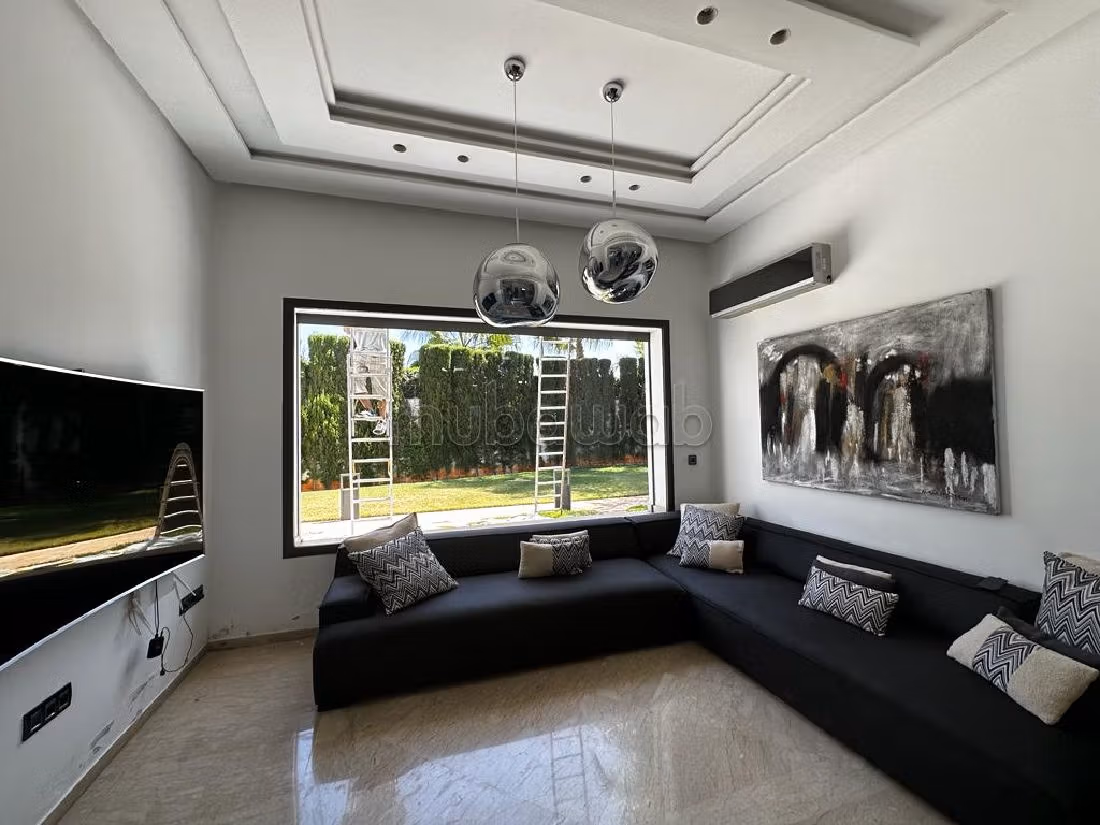 Straordinaria villa in affitto a Californie. 9 ampi locali. arredato. 