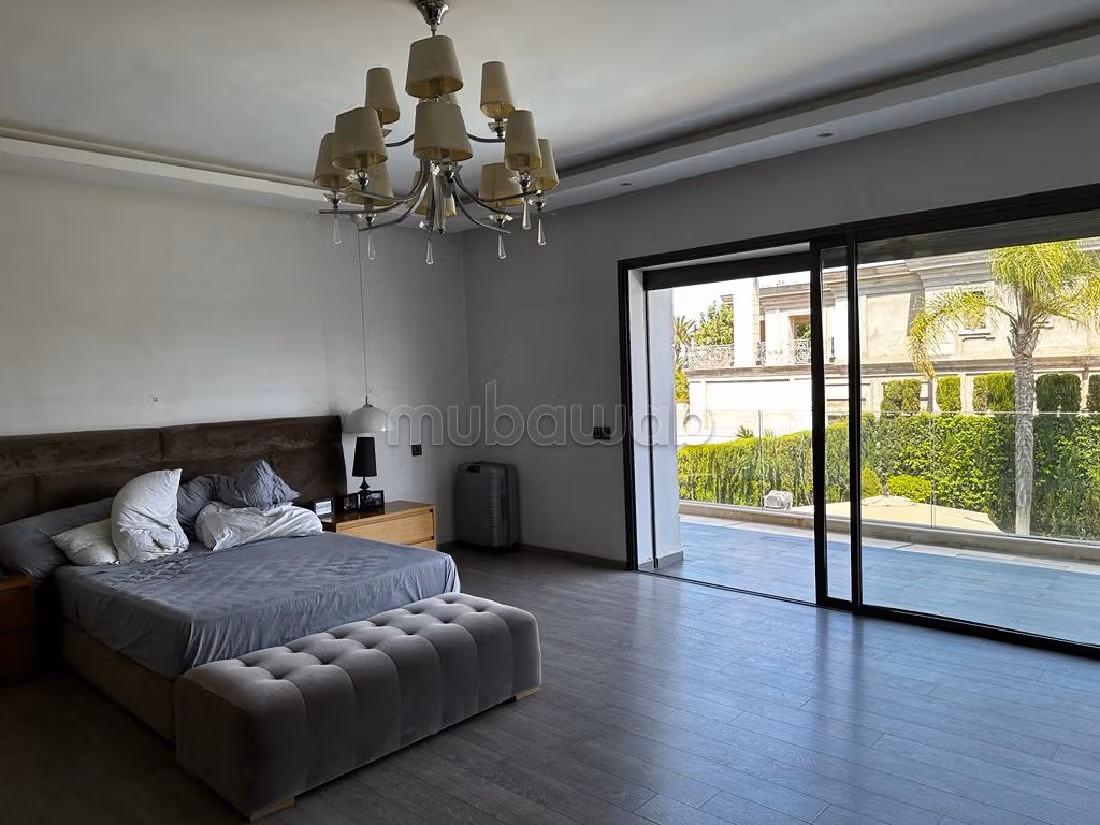 Straordinaria villa in affitto a Californie. 9 ampi locali. arredato. 