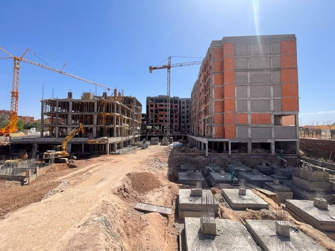 Vendita di un bell'appartamento a Guéliz. Superficie di 62 m². Salotto tipico marocchino, sistema di sicurezza.