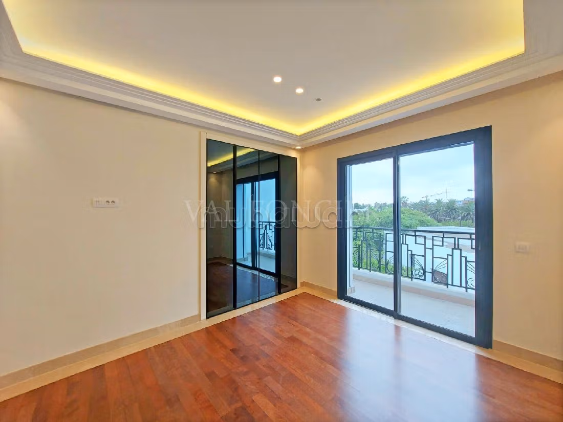 Apartment for rent in Ain Diab. Surface area 200 m². Beautiful terrace and garden