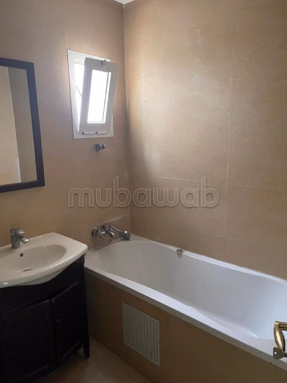 Apartment to purchase in Lissasfa. 2 large rooms. Lift and terrace.