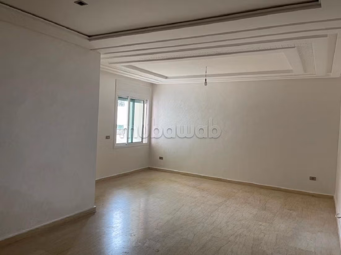 Apartment to purchase in Lissasfa. 2 large rooms. Lift and terrace.