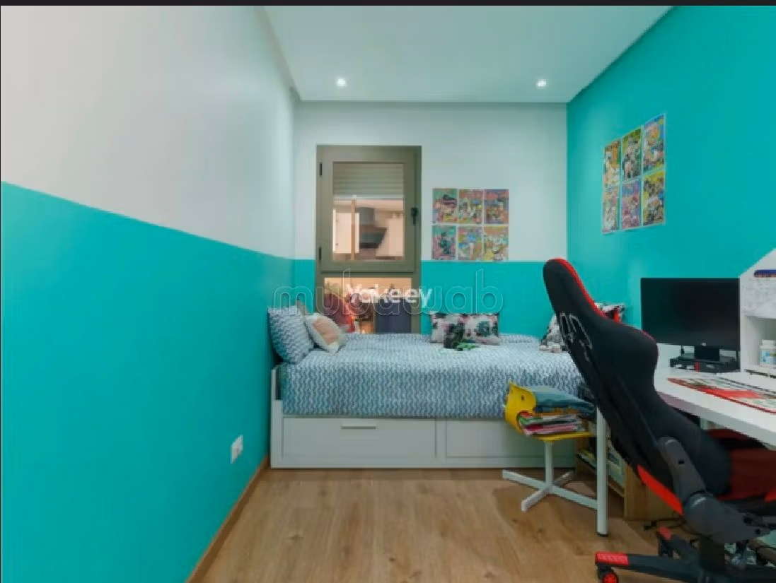 Appartement à vendre à La Gironde. 3 chambres. Meublé