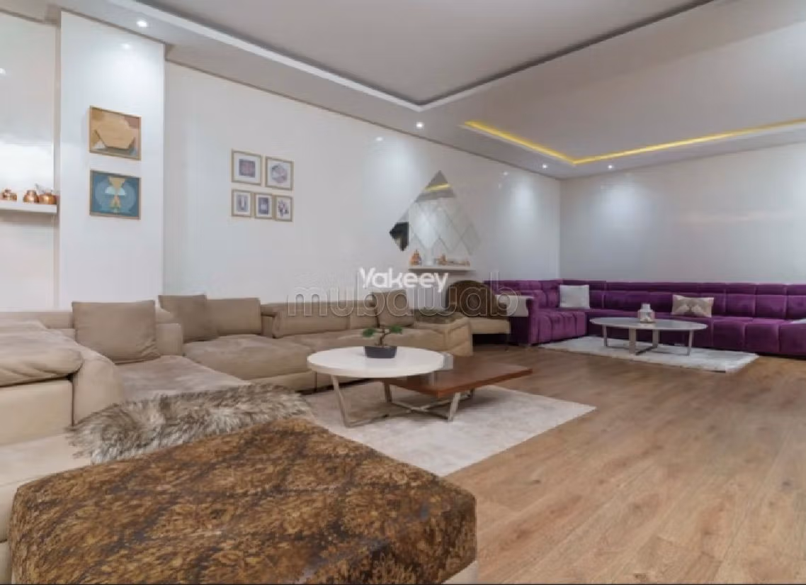 Appartement à vendre à La Gironde. 3 chambres. Meublé