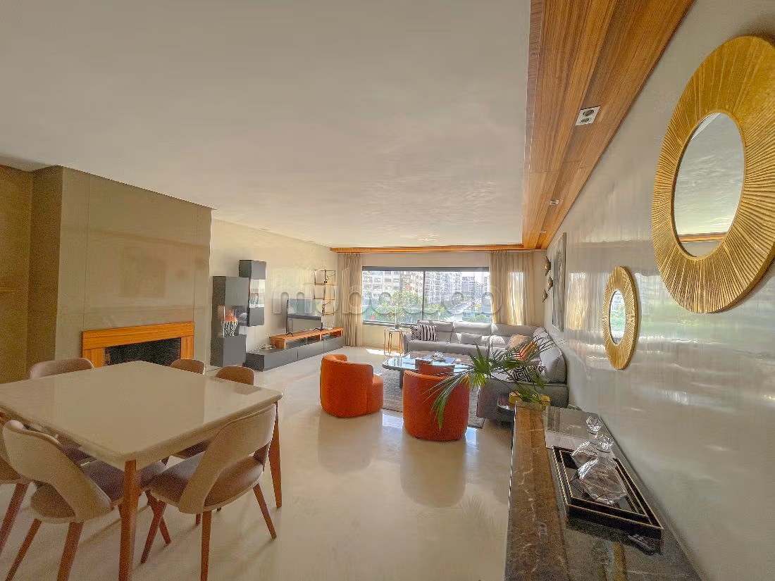 Affitto di uno splendido appartamento a Racine. 2 locali spaziosi. Ammobiliato