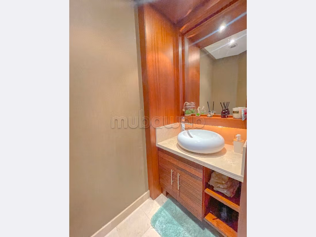 Affitto di uno splendido appartamento a Racine. 2 locali spaziosi. Ammobiliato