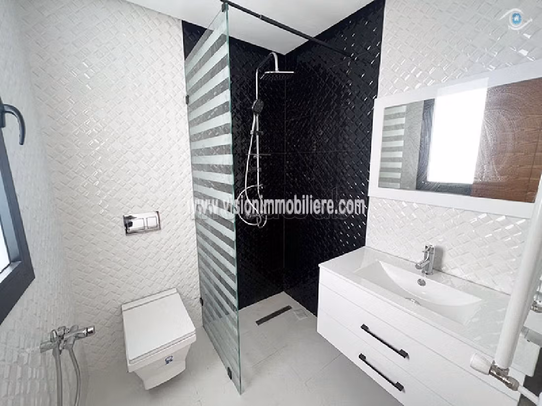 Eccezionale villa in vendita a Hammamet. 5 locali. Terrazzo e giardino. 