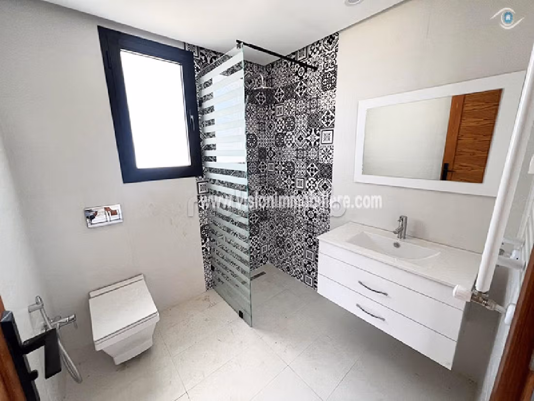 Eccezionale villa in vendita a Hammamet. 5 locali. Terrazzo e giardino. 