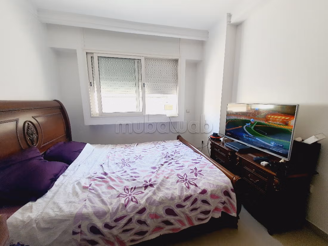 Alquila este piso en Centre Ville. 2 habitaciones. Amueblado. 