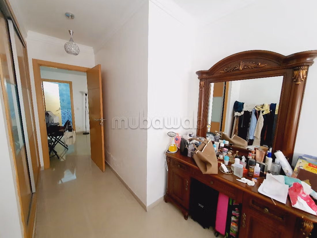 Alquila este piso en Centre Ville. 2 habitaciones. Amueblado. 