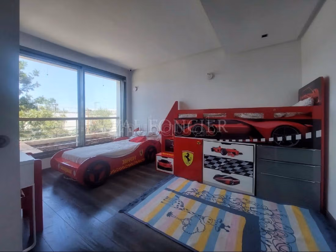 Location Très Beau Duplex 229m2 avec Jardin Privé à Bouskoura