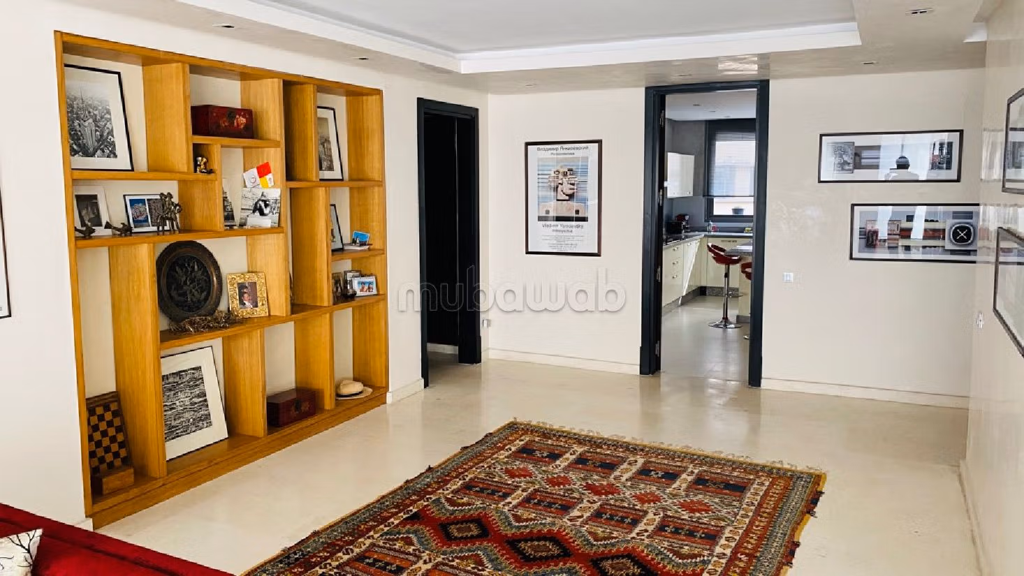 Se vende piso en Gauthier. 4 bonitas habitaciones. Ventanas con doble acristalamiento y puerta blindada. 