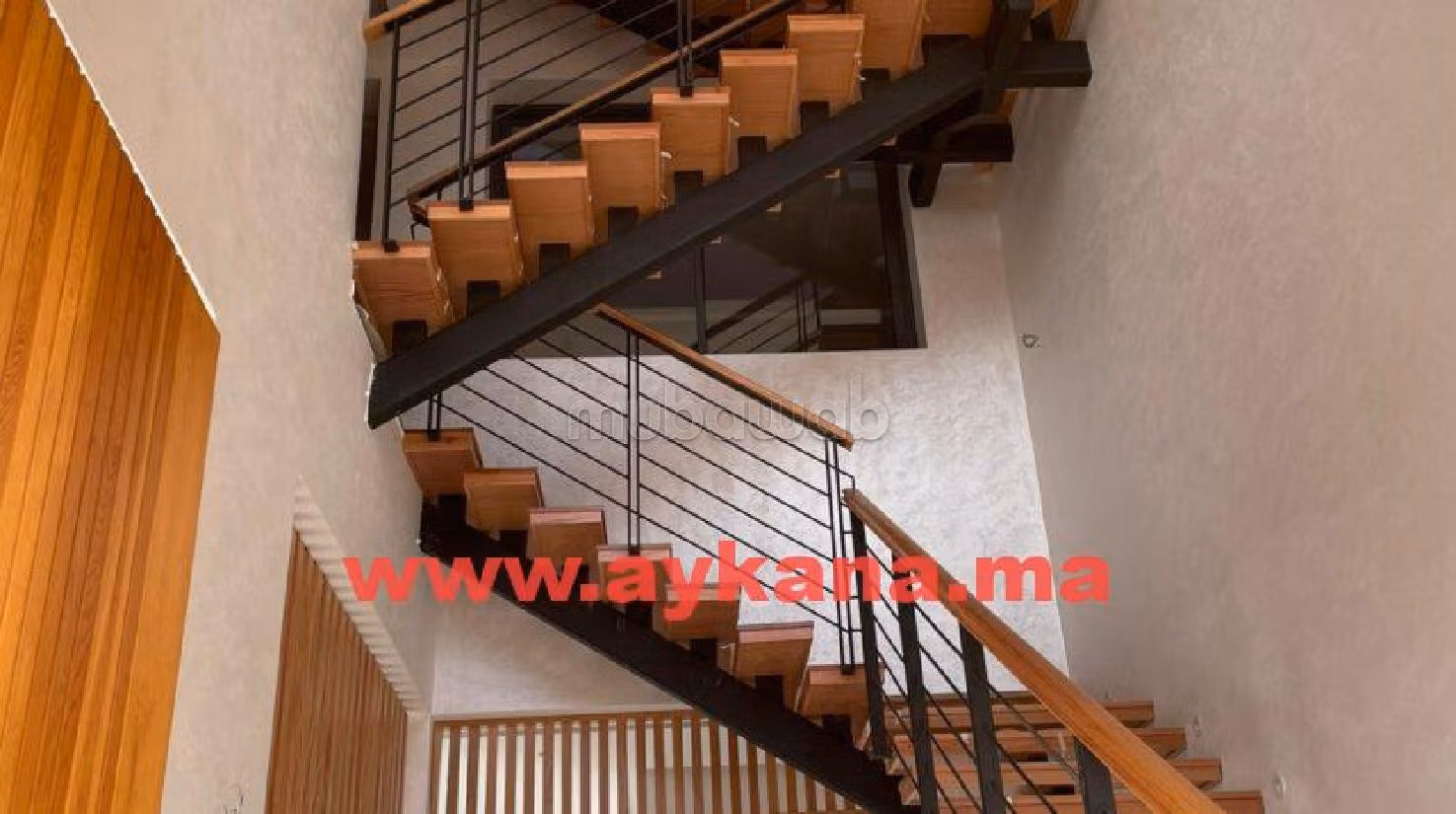 In de verhuur: villa's en luxe woningen in Harhoura. 5 Ruimtes. Garage en tuin. 