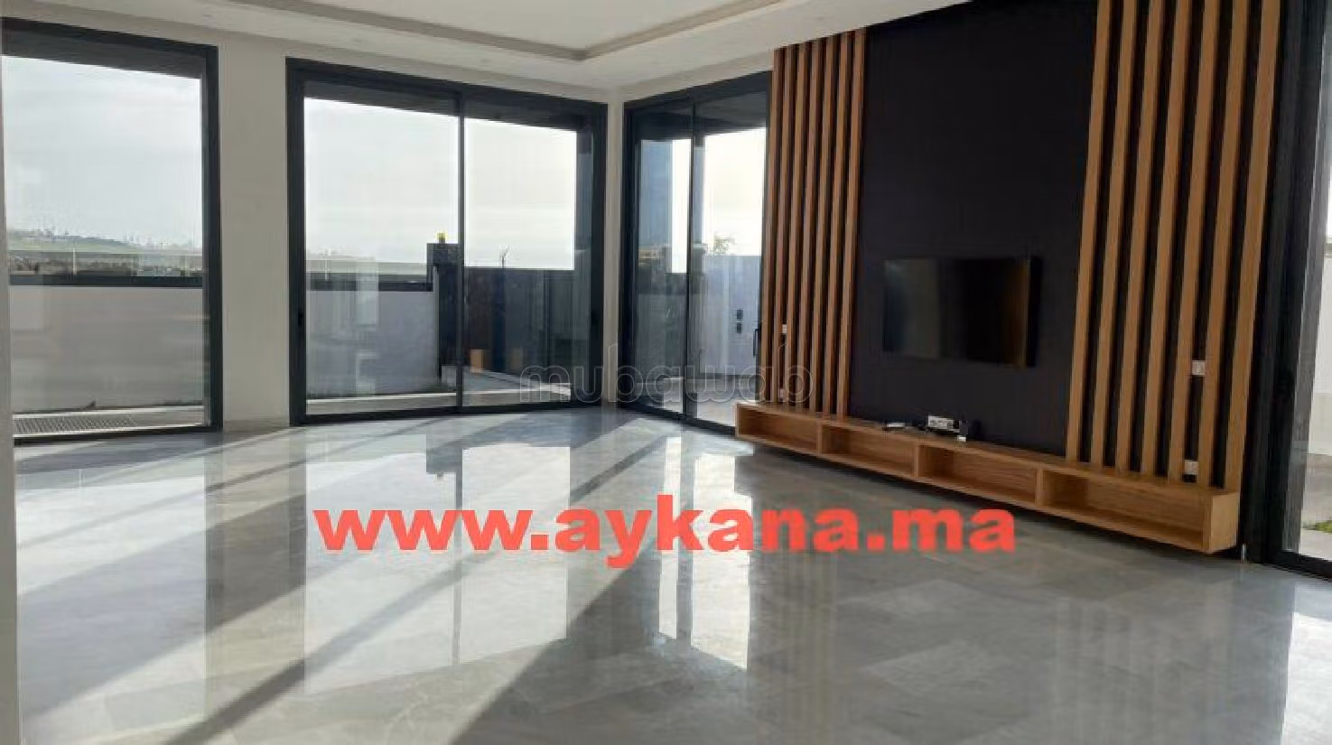 In de verhuur: villa's en luxe woningen in Harhoura. 5 Ruimtes. Garage en tuin. 