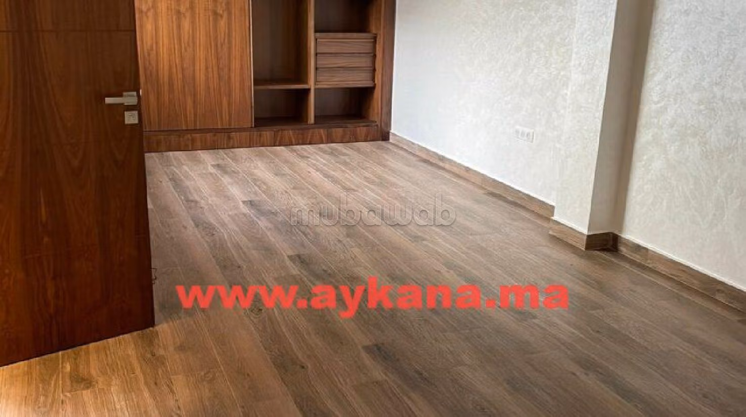 In de verhuur: villa's en luxe woningen in Harhoura. 5 Ruimtes. Garage en tuin. 