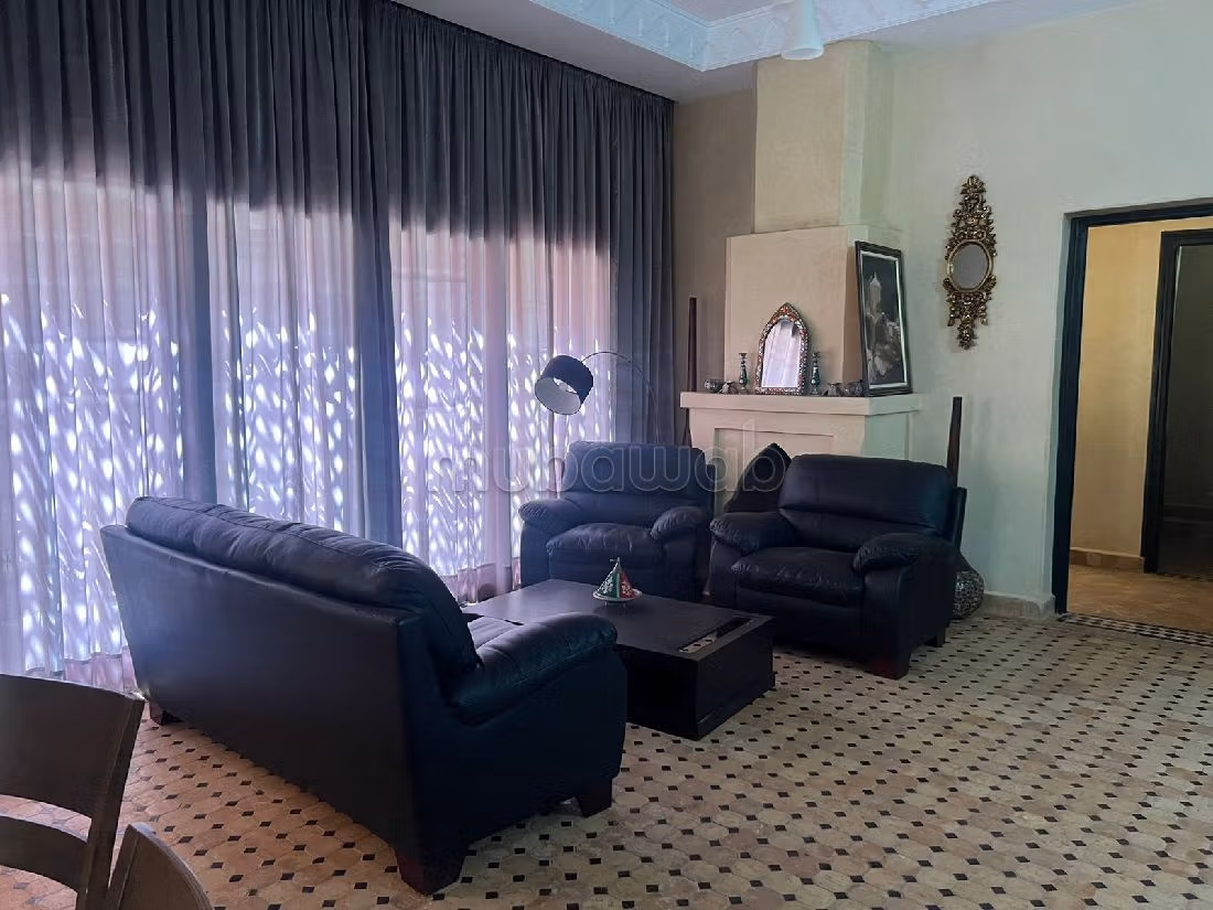 بيع منزل طريق فاس ب. 3 غرف. مفروشة. 