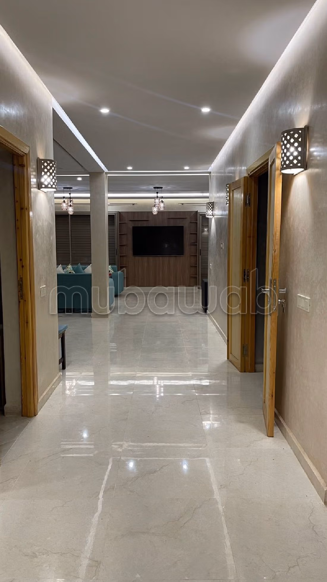 Fabulous house for sale in Route de Fez. Total area 2000 m². Parking spaces and terrace. 