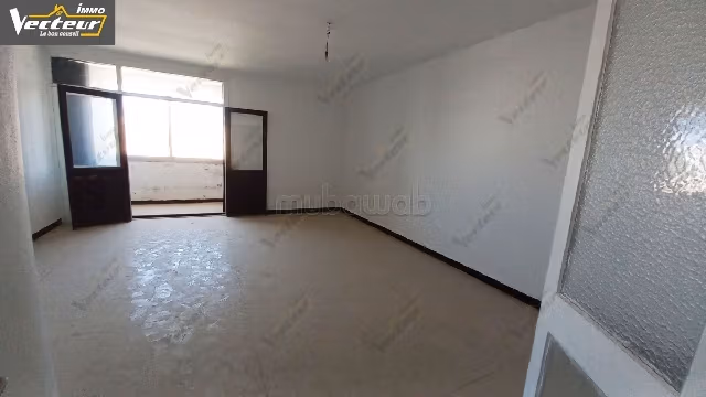 A VENDRE: appartement S3 à Cité Milaha