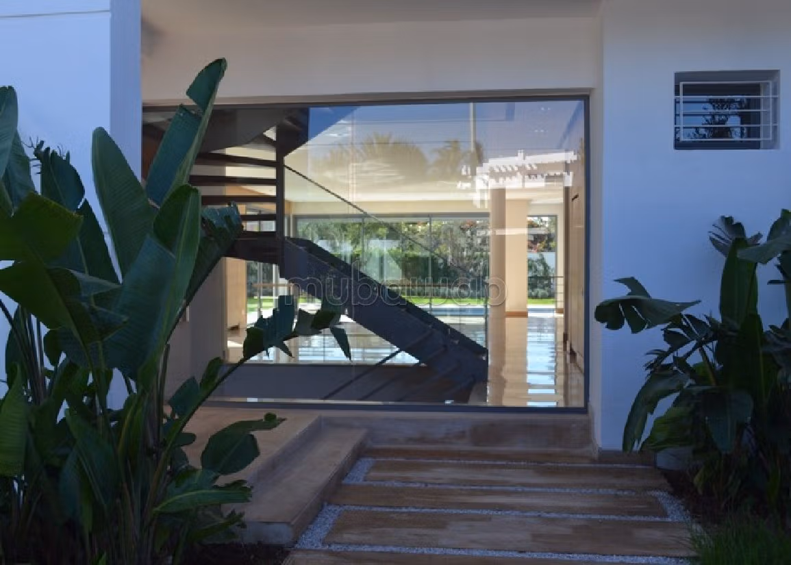 Magnifica casa di lusso in affitto a Anfa Supérieur. 4 camere. Piscina e aria condizionata.