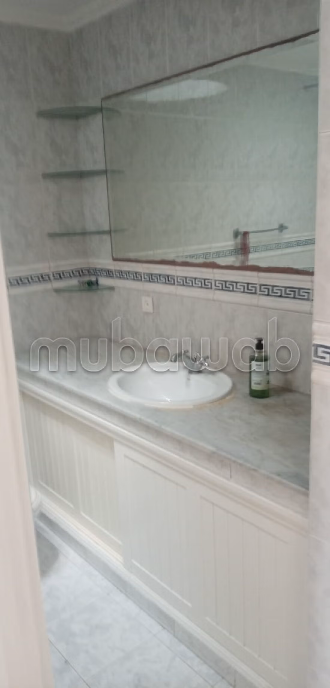 Jolie villa avec jardin à louer