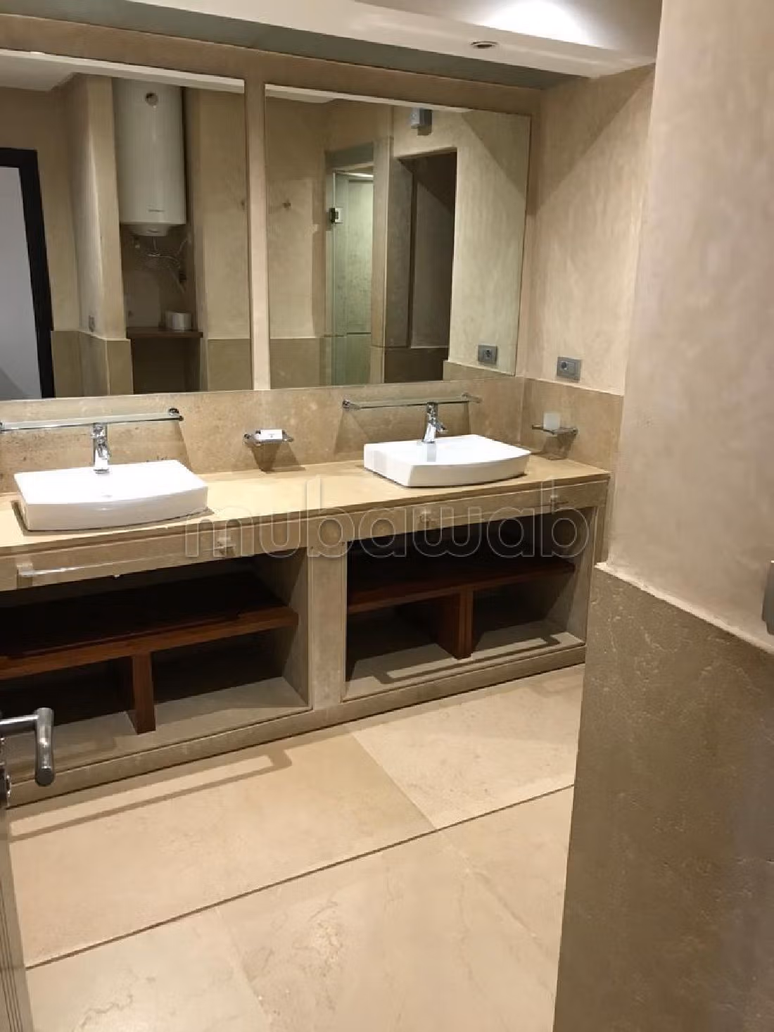 Affitto di uno splendido appartamento a Maârif Extension. 2 ampi locali. Cucina completamente equipaggiata. 