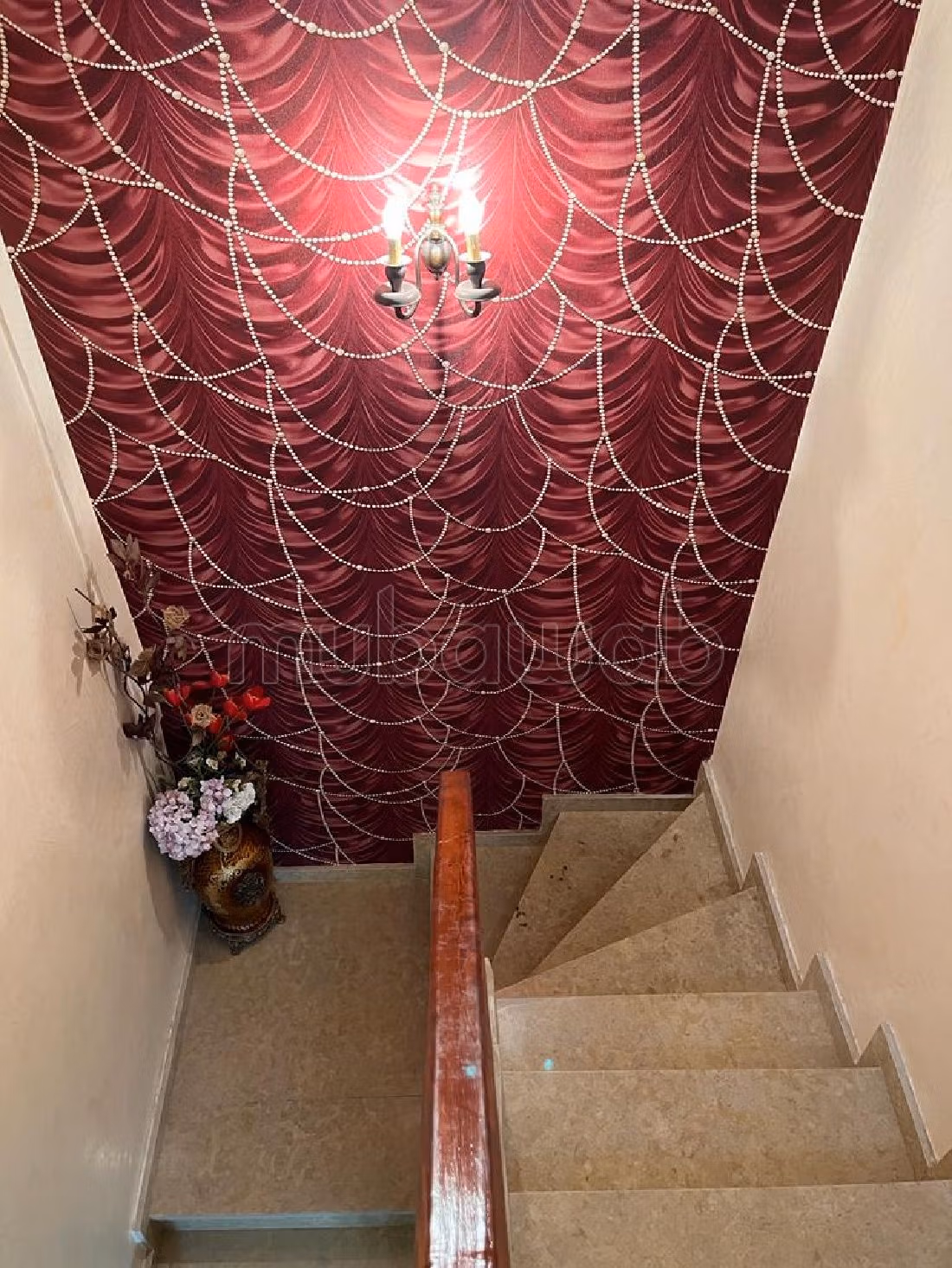 Piso en venta en Hay Al Wahda. 5 hermosas habitaciones. Salón marroquí amueblado, sistema de parábola general