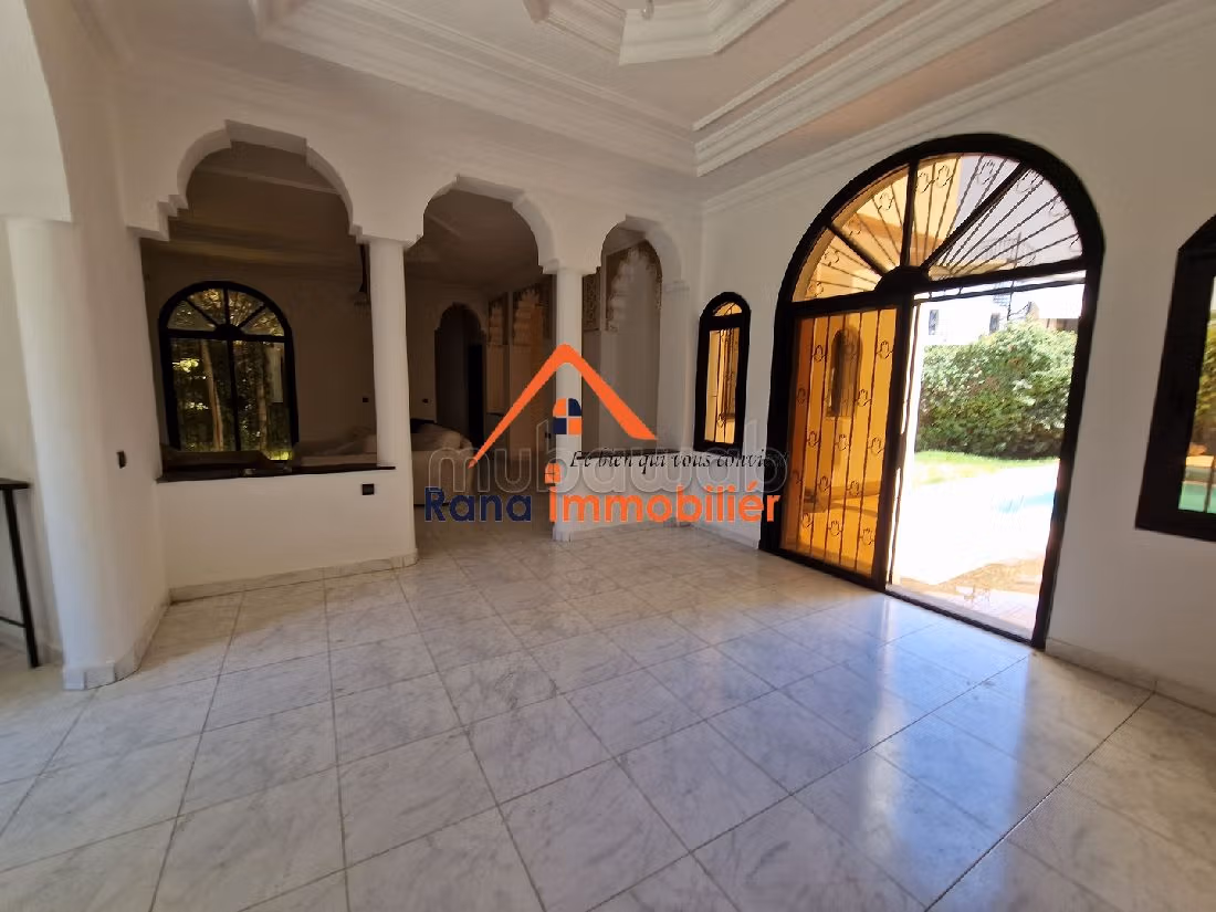 Villa's en luxe woningen beschikbaar in Souissi. 5 Kamers. Zwembad en conciërgeservice.