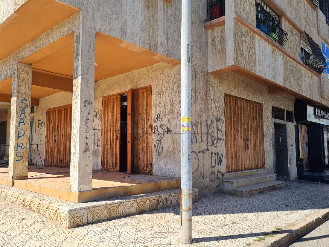 Local commercial ou bureau à vendre à oulfa / casa
