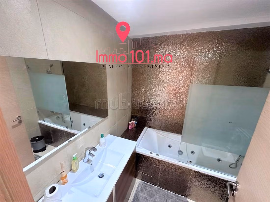 Magnífico piso en alquiler. 3 habitaciones grandes. Mobiliario nuevo