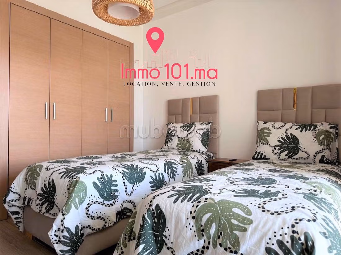 Magnífico piso en alquiler. 3 habitaciones grandes. Mobiliario nuevo