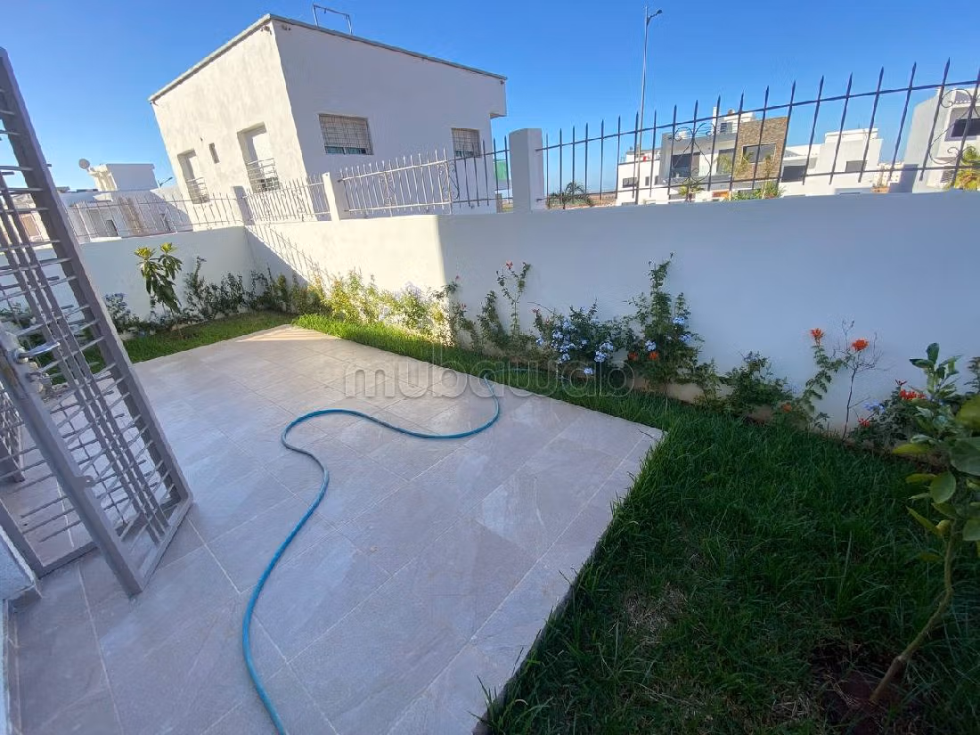 Vendita villa di lusso. 7 locali. Giardino e terrazzo