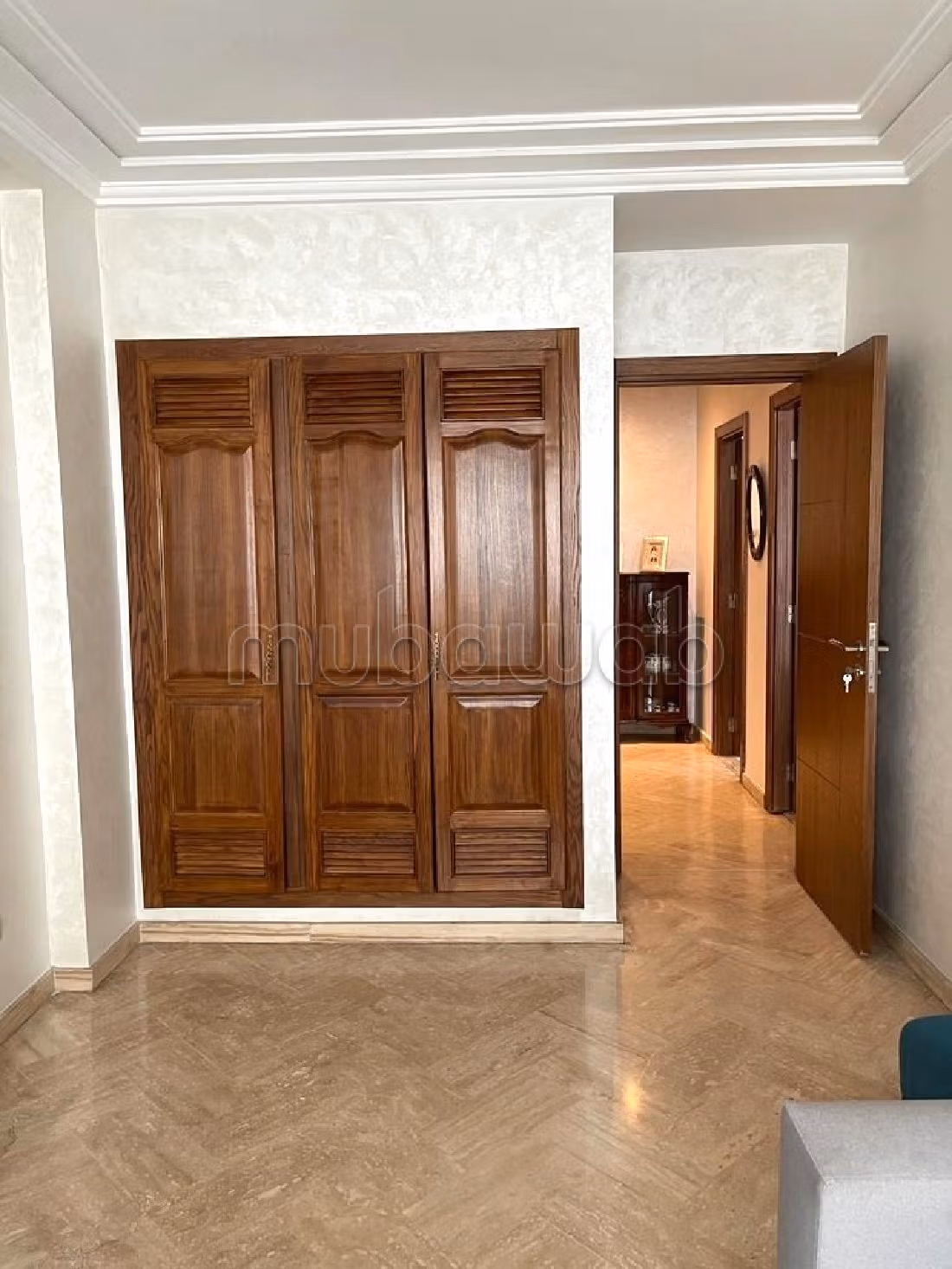 شقة رائعة للبيع ب لارميطاج. 3 غرف رائعة. مطبخ مجهز.