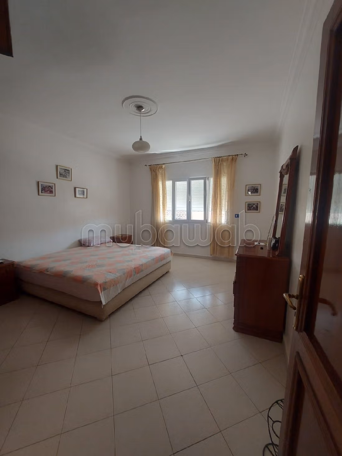 Luxury home for sale in Hay Najah. 5 lovely rooms. Private garden, Cellar. 