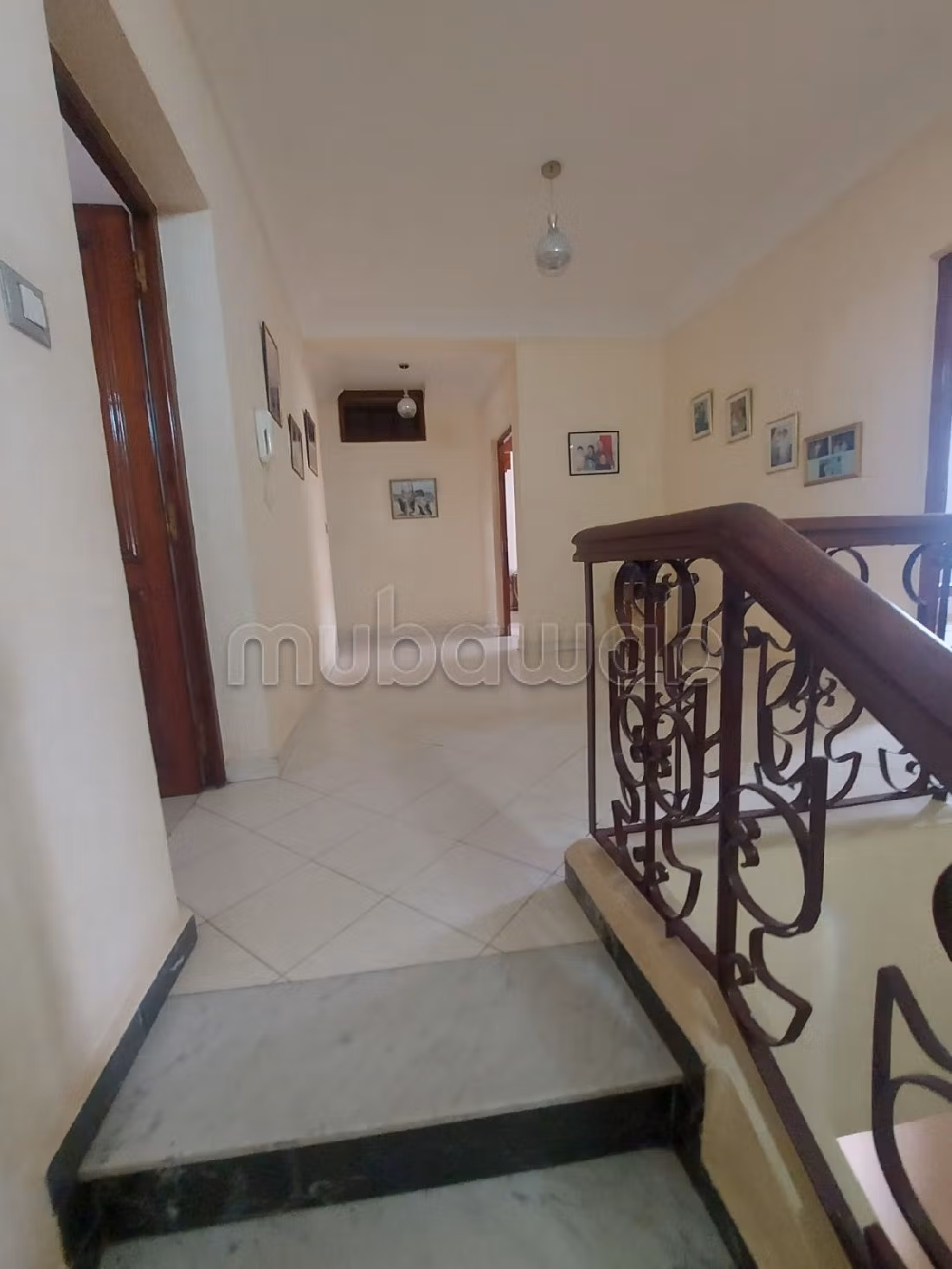 Luxury home for sale in Hay Najah. 5 lovely rooms. Private garden, Cellar. 