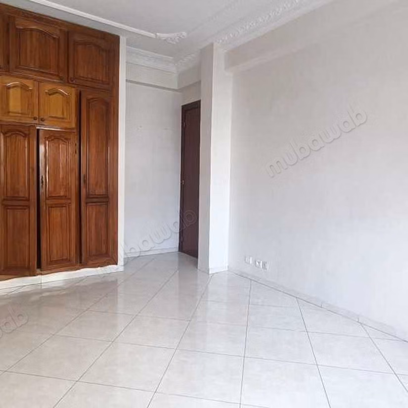 Appartement à Louer de 220.0 m² à Casablanca, Mers Sultan