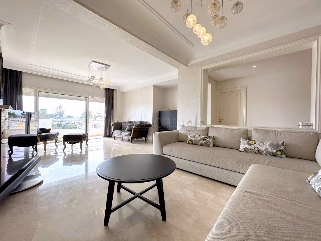 Appartement à Vendre de 210.0 m² à Casablanca, Racine