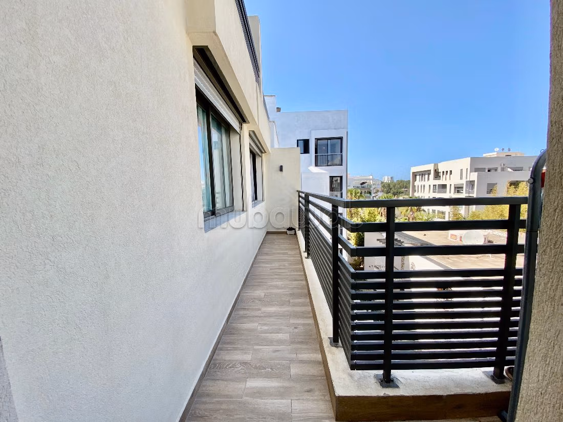 Appartement à Vendre de 136.0 m² à Casablanca, Ferme Bretonne