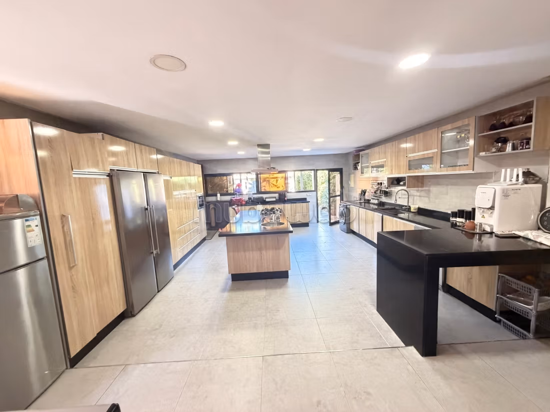 Villa haut standing a vendre souissi