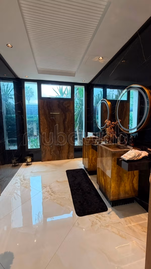 Suntuosa casa en venta en Souissi. 8 habitaciones. Servicio de conserjería, aire condicionado